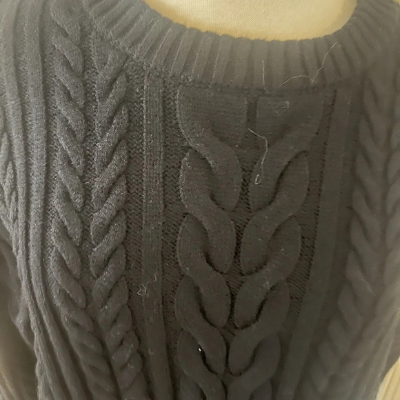 Black Cable knit sweater by Philosophy-NWT -Size Large, Warm and Cozy - Picture 6 of 8